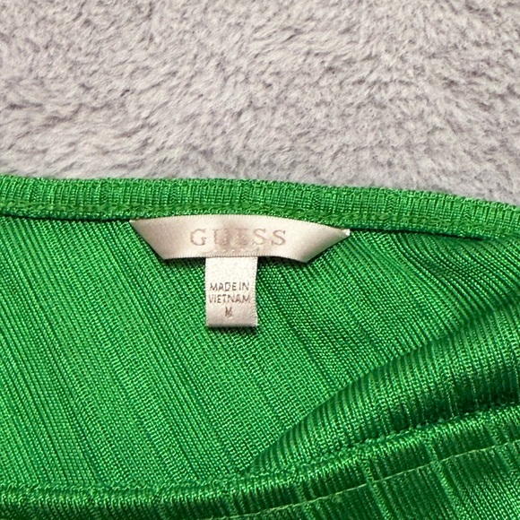 Guess top - Picture 2 of 2